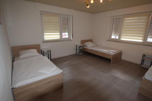 Schöne 3 Zimmer Wohnung in Wangen, Štutgart (fotografie 8)