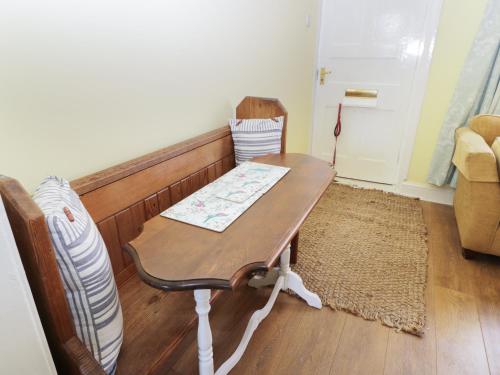 St Mary's Cottage - image 10