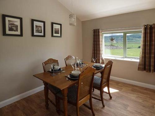 Pendle View - image 4