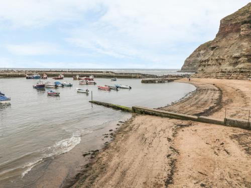 Clevelyn Saltburn-by-the-Sea - image 8