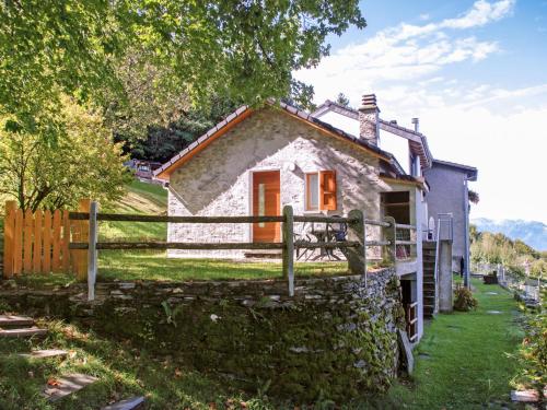  Holiday Home La Cassìna by Interhome, Ferienwohnung in Bellinzona