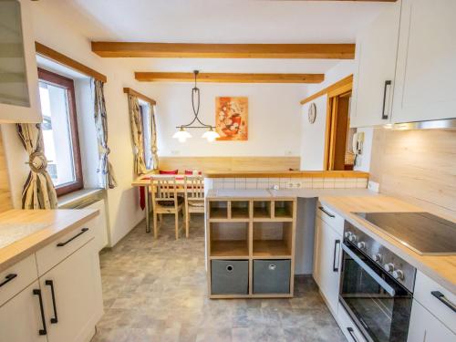  Apartment Zirben Appartement Karin by Interhome in Innsbruck