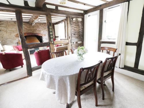 Causeway Cottage - image 8
