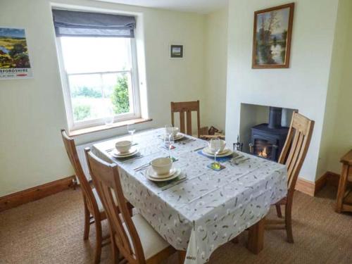 Bluebell Cottage Malvern - image 8