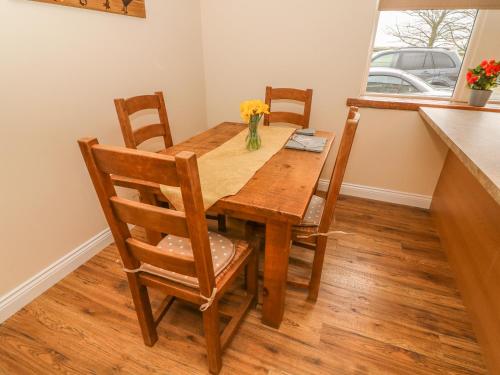 Meadow Cottage - image 5