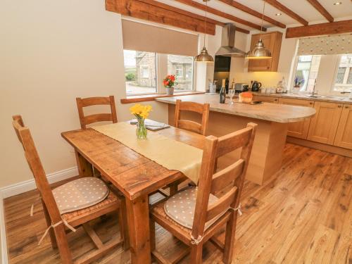 Meadow Cottage - image 12