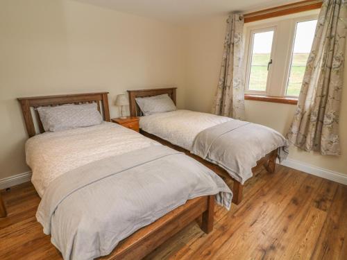 Meadow Cottage - image 4