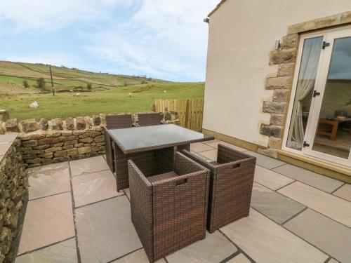 Meadow Cottage - image 3