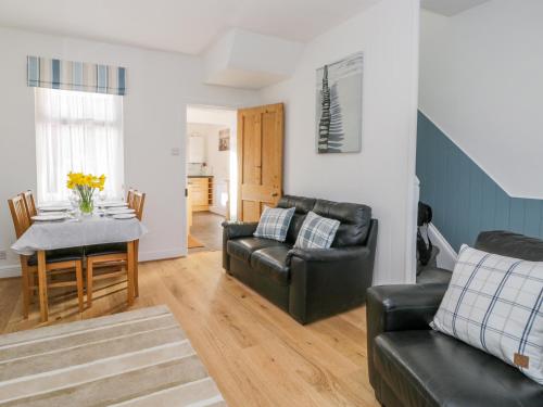 Sea Breakers Cottage - image 6