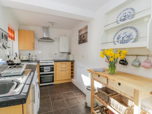 Sea Breakers Cottage - image 3