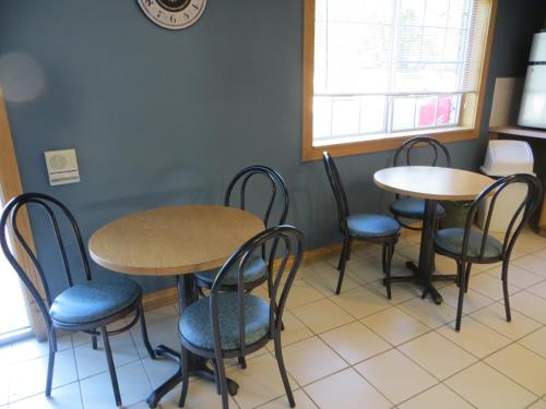 Heritage Inn - main image