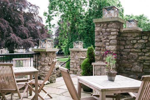 ระเบียง/ชานเรือน, Romneys Apartments & Suites in เค็นเดล