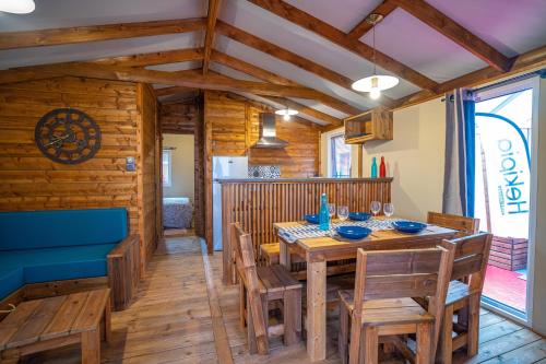 Kitchen, Camping la Tamarissiere in Agde