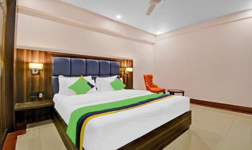 Deluxe Double Room image 10