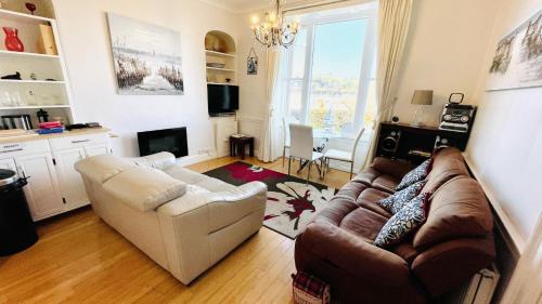2 Dartview - Close to the Water, River Views, Ground Floor Access, Dartmouth (photo 4)
