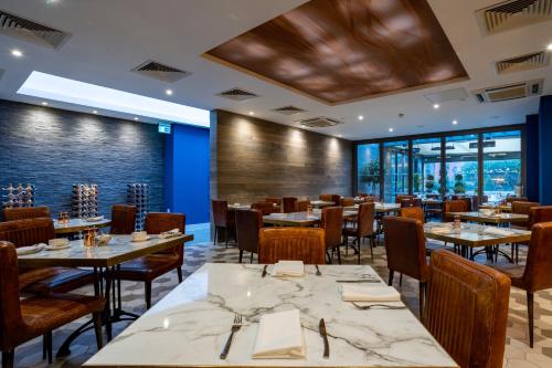 Restaurant, Weetwood Hall Hotel in Headingley