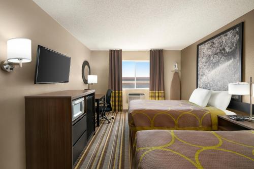 2 queen beds