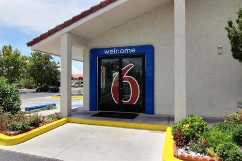 Motel 6-Albuquerque NM - Coors Road - image 7