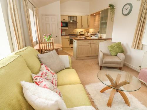 Apple Tree Cottage - image 12