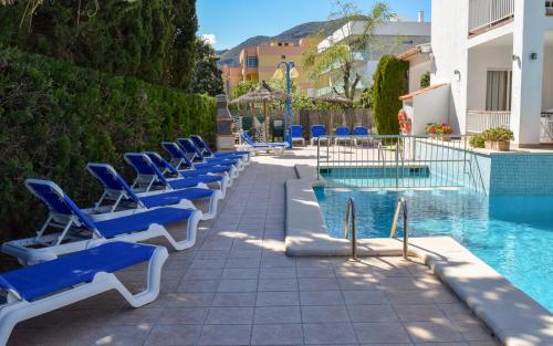 Villa Alexia Apartments Aqua Direct Pool Access 2BR 9min to Sea 5 min to Town AT1833