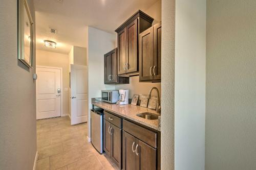 Pool Access and Views Richland-Chambers Studio! in Corsicana, USA