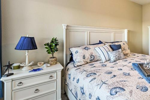 Pool Access and Views Richland-Chambers Studio! in Corsicana, USA