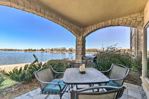Richland-Chambers Reservoir Condo with Pool Access! in Corsicana, Vereinigte Staaten von Amerika