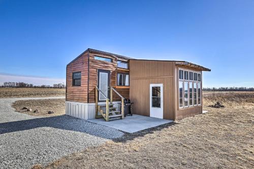 . Dreamy Tiny Home, Steps from Missouri River!
