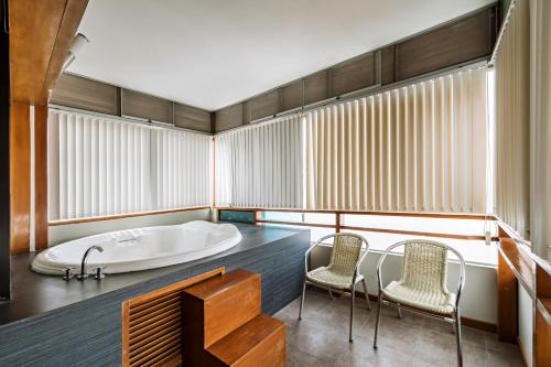 อ่างแช่น้ำร้อน, Hotel Casa de la Luna in ชิคลาโย