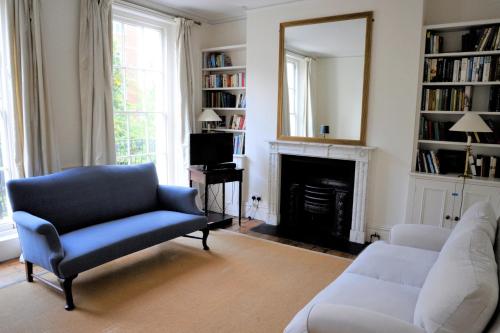 Veeve - Sloane Square Hideaway - image 12