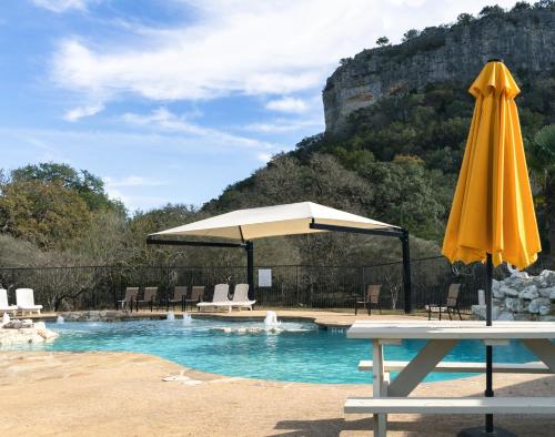 Seven Bluff Cabins in Rio Frio (TX)