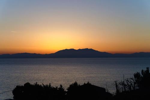 KariBa House - Sunset view