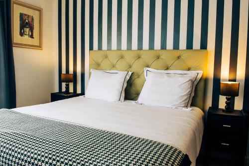 Double Room with Terrace image 5