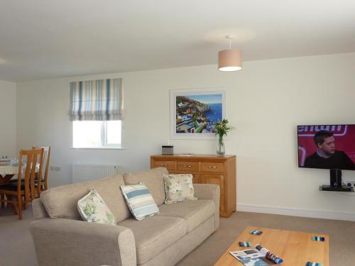 28 Clock Tower Court - image 4