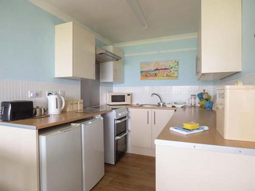 Spindrift Apartment 3 - image 11