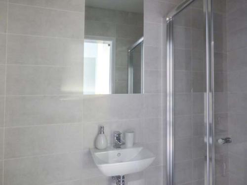 3 Quay Court - image 2