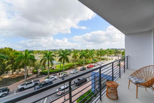 Cozy 1-1 BR Steps from Downtown Doral Park in Miami, USA