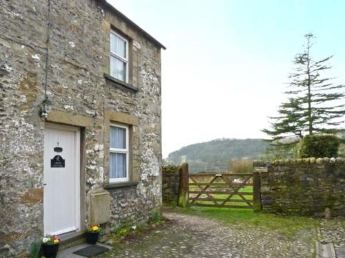 Locks Cottage - image 2