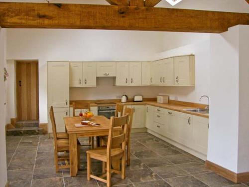 Nant yr Hendre - image 3