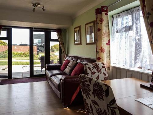 45H Medmerry Park Holiday Park - image 12
