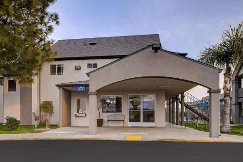 Motel 6-Buttonwillow, CA Central