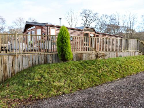 The Four Oaks Chalet - image 5