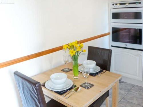 Elm Tree Cottage - image 9