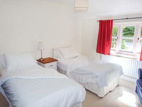 Woodhill Cottage - image 14