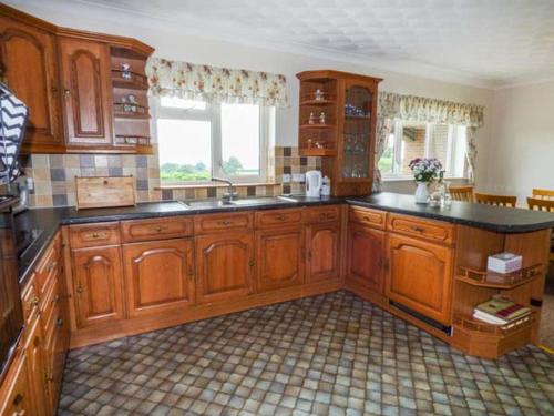 Gwynfan Bungalow - image 8