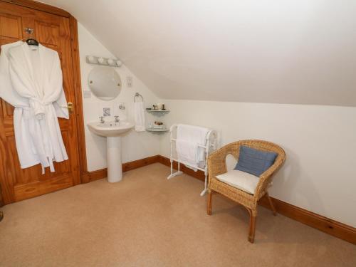 Tangaer Cottage - image 2