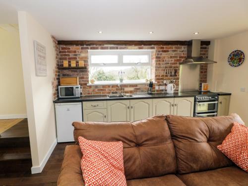 Ffynnonlwyd Cottage - image 2