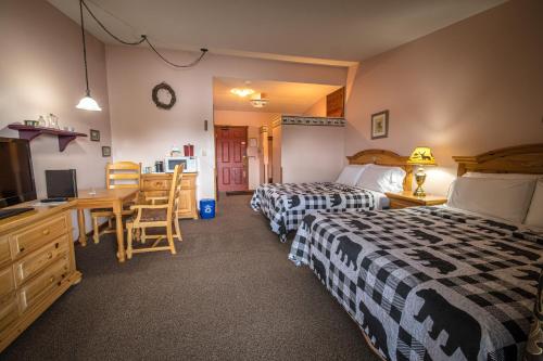 Riverside Motel - image 9