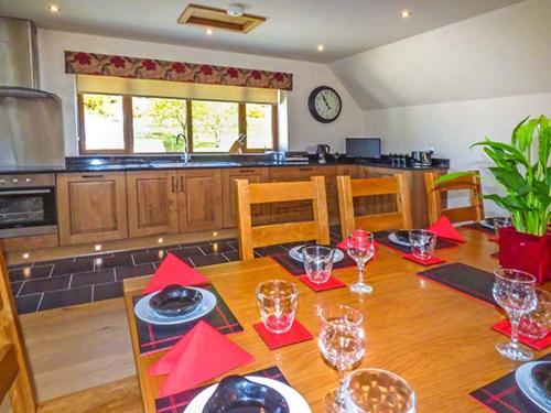 Brynhir Farm in แลนดรินด็อด เวลส์