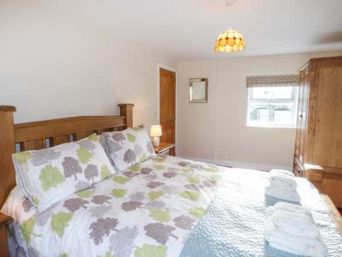 Maerdy Cottage - image 9